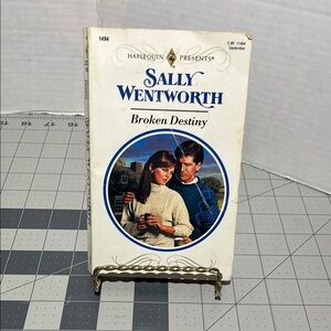 Sally Wentworth 'Broken Destiny' Book